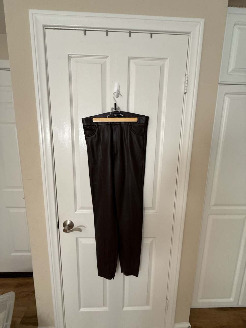Zara Faux Leather Trousers Dark Brown Size MEX 30